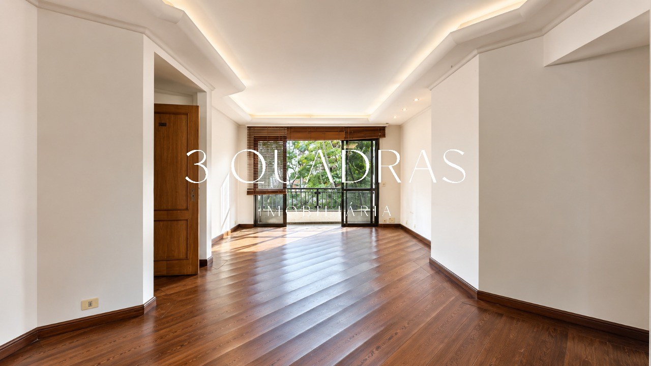 Amplo Apartamento de 128m² com 3 Quartos (1 Suíte) e 2 Vagas na Vila Nova Conceição